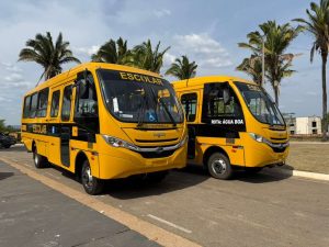 Prefeitura adquire novo ônibus escolar com recursos próprios para atender alunos do campo.