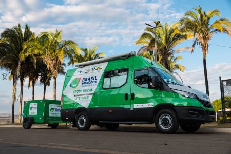 Ministério da Saúde entrega Unidade Odontológica Móvel para São Geraldo do Araguaia.