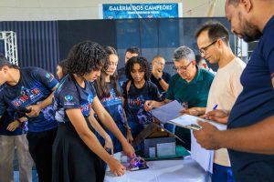 1ª Mostra de Robótica das Escolas Municipais destaca inovação e protagonismo estudantil.