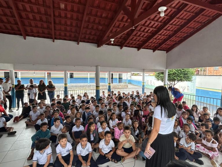 Maio Laranja: ação educativa conscientiza alunos sobre proteção de crianças e adolescentes